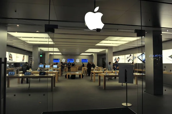 London Oct Exterior Una Tienda Apple Mientras Gigante Tecnológico Estadounidense — Foto de Stock