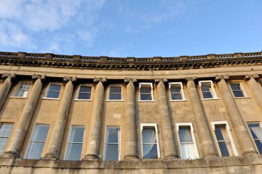 Bath England 'daki Kraliyet Hilal' i - Gürcistan 'ın Lüks Şehir Evlerinin Tarihi Mimarisi