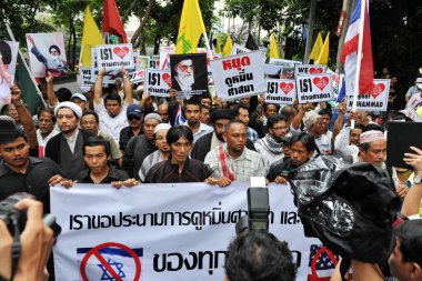 Ulusal parktaki bir grup insan, Barselona, İspanya