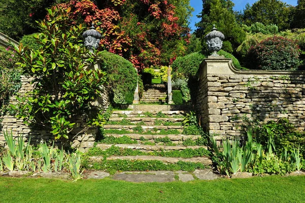 Ein Schöner Steinweg Einem Park — Stockfoto