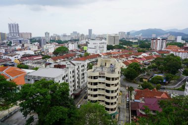 Kentsel binalarla güzel şehir manzarası      