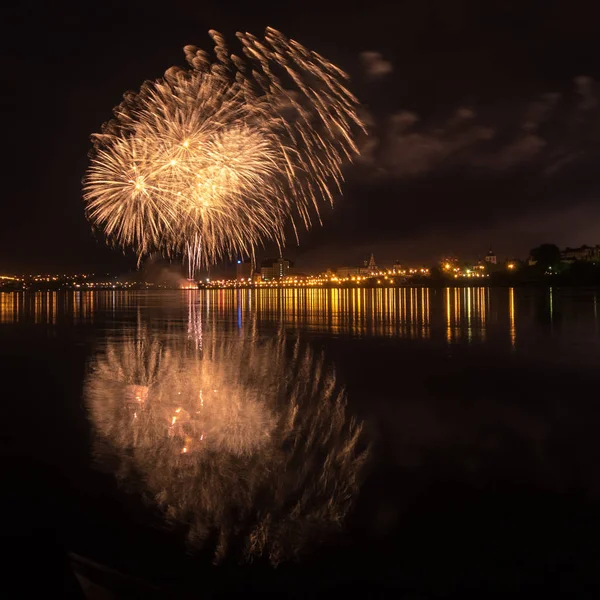 Selam Angara Nehri su yansıması