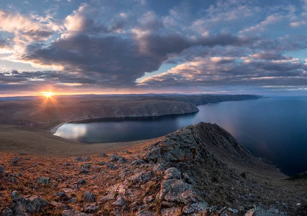 Coucher Soleil Dans Baie Aya Sur Rive Lac Baïkal — Photo