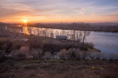 günbatımı Nehri Irkut