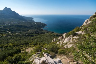 Laspi dağın yuvasından görünümünü