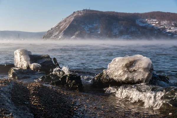 Iskalla Stenarna Den Sjön Baikal — Stockfoto