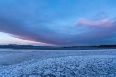 Baykal Gölü buz kapağında başlangıcı