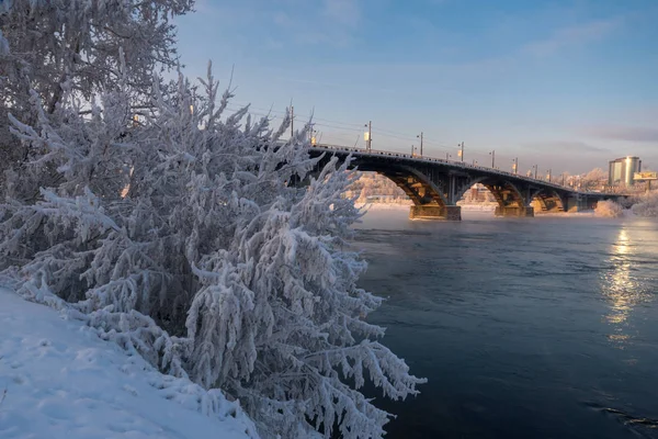 Puente Glazkovsky Sobre Río Angara —  Fotos de Stock