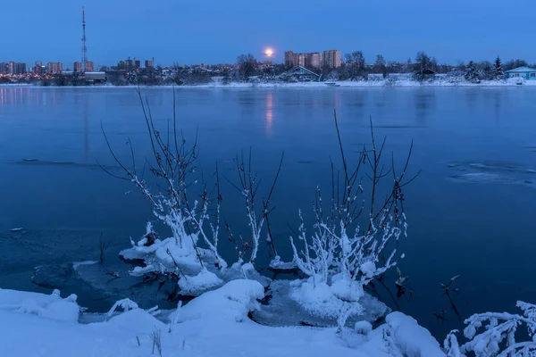 Serata Invernale Sulle Rive Dell Angara — Foto Stock