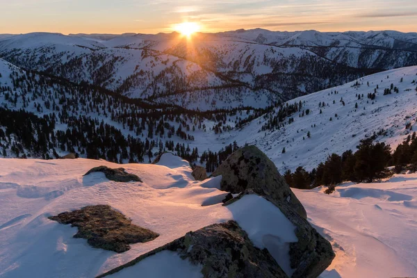 Hamar Daban Dağlarda Kış Günbatımı — Stok fotoğraf