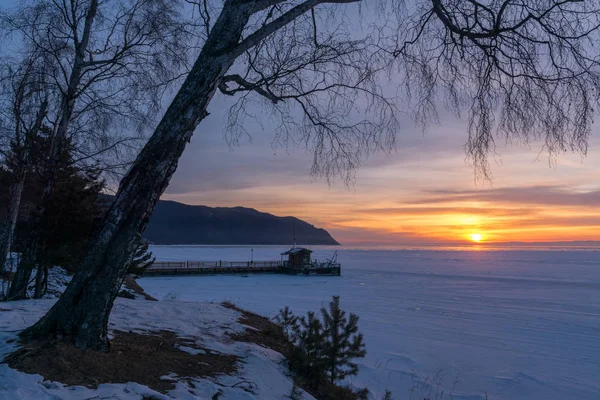 Alba invernale sul lago Baikal — Foto Stock