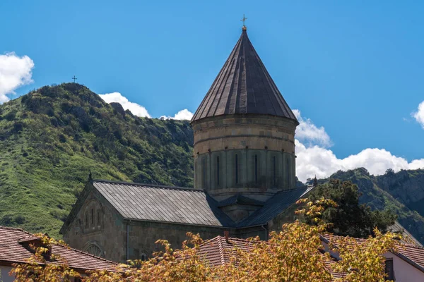 Cúpula de la Catedral de Svetitskhoveli en Mtskheta, Georgia — Foto de Stock