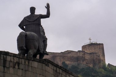 Kral Vakhtang Gorgasal Anıtı - Tiflis kurucusu