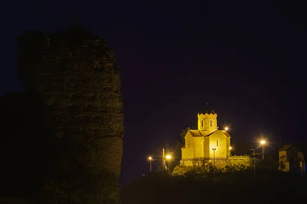 Nocny widok klasztoru Przemienienia Pańskiego w Tbilisi — Zdjęcie stockowe