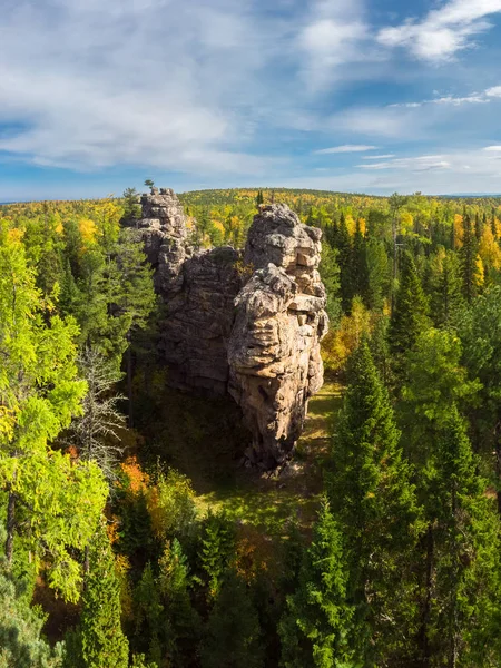 Vista superior sobre as rochas do planalto de Olkha — Fotografia de Stock