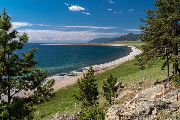 Pantai Danau Baikal Dekat Desa Bolshoe Goloustnoye — Stok Foto