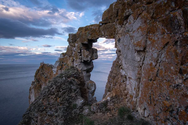 Arco Pedra Rocha Costa Lago Baikal — Fotografia de Stock