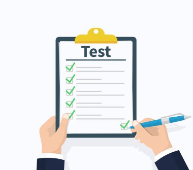 Adam yeşil keneler onay işaretleri ve kalem ile pano tutun. Kontrol listesi, Test tam görevleri, yapılacaklar listesi, anket, sınav kavramları. Düz tasarım, arka planda vektör illüstrasyon. En iyi kalite.