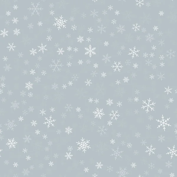 Blanco copos de nieve patrón sin costuras en gris claro fondo de Navidad Caótica dispersa blanco — Vector de stock