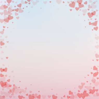 Kırmızı kalp konfetileri sever. Sevgililer Günü hediyesi.