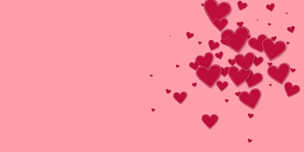 Червоне серце обожнює конфеттіс. День святого Валентина вибух — стоковий вектор