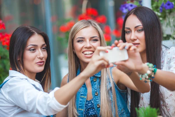 Group Attractive Young Women Making Selfie Cafe Having Fun — Stock Photo, Image
