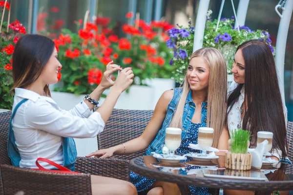 Group Attractive Young Women Making Selfie Cafe Having Fun — Stock Photo, Image