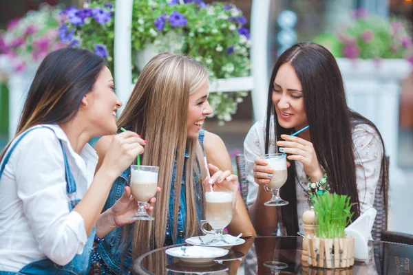 Group Girlfriends Talking Cafe Coffee — Stock Photo, Image