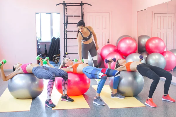 Young Girls Working Out Indoors — Stock Photo, Image