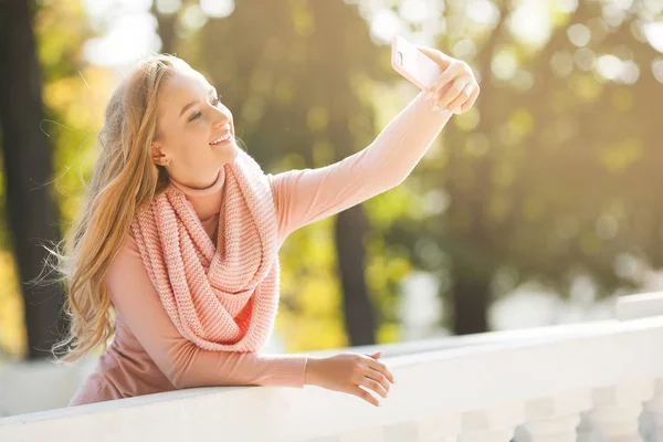 Young Woman Talking Cell Phone Cute Lady Making Selfie — Stock Photo, Image