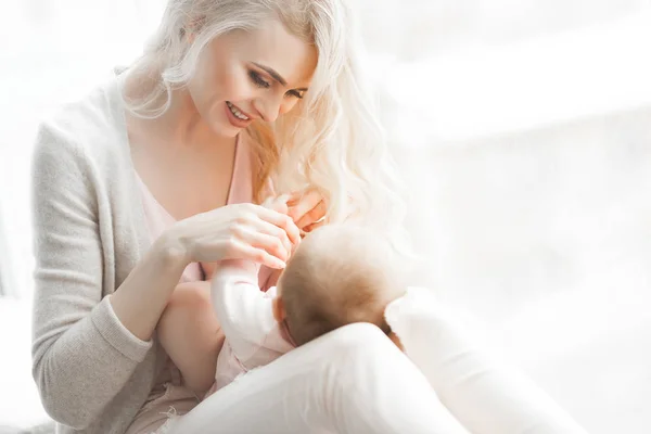 Young Mother Taking Care Her Little Baby Girl Beautiful Mom — Stock Photo, Image