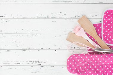 Fırın araçları. Mutfak arka plan. Üstten görünüm mutfak eşyaları. İn flatlay kopya alanı ile pişirme.