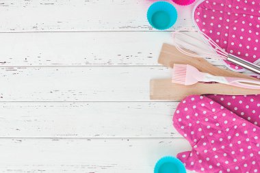 Fırın araçları. Mutfak arka plan. Üstten görünüm mutfak eşyaları. İn flatlay kopya alanı ile pişirme.