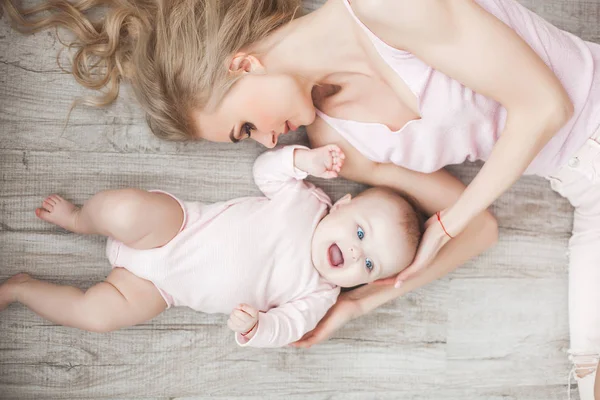 Young Mother Taking Care Her Little Baby Girl Beautiful Mom — Stock Photo, Image