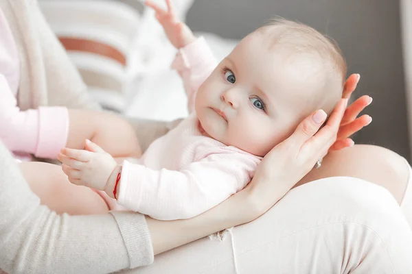 Bébé Litttle Mignon Maison Dans Chambre Bébé Intérieur Portrait Enfant — Photo