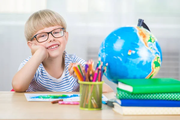 Que Estudinho Criança Com Livros Globo Aprendendo Lésbicas Estudante Estudar — Fotografia de Stock