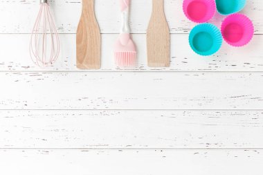 Mutfak eşyaları flatlay. Üstten Görünüm fitchen cihazların. Fırın malzeme. Kahya arka plan. Ev yapımı yiyecek.