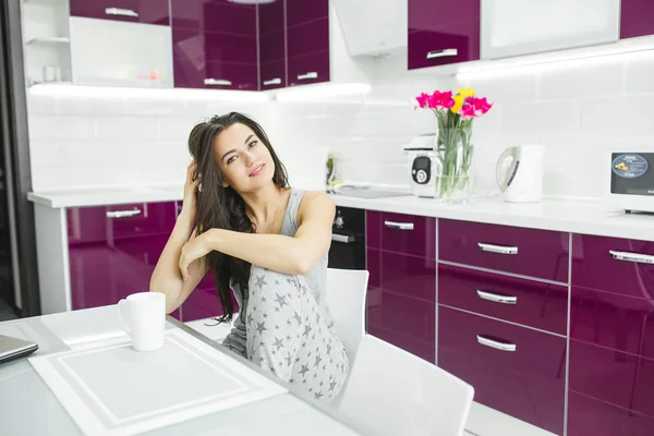 Young Beautiful Woman Early Morning Having Coffee Kitchen Fresh Morning — Stock Photo, Image