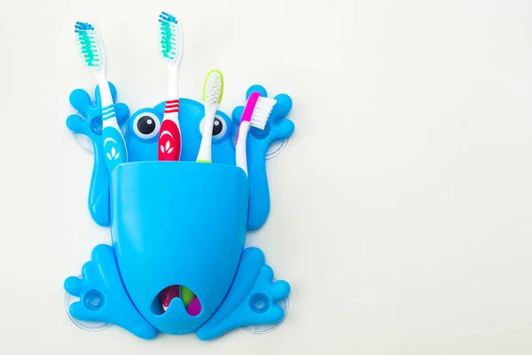 Escovas Dentes Fundo Neutro Conceito Higiene Familiar — Fotografia de Stock
