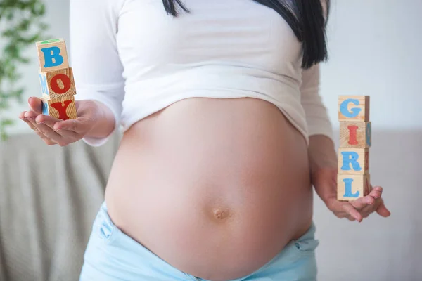 Ung Gravid Kvinna Inomhus Närbild Porträtt Kvinna Väntar Vacker Kvinna — Stockfoto