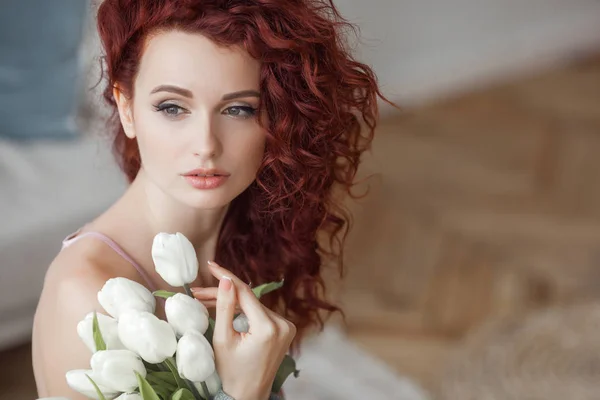 Potret Tertutup Dari Wanita Muda Berambut Merah Yang Cantik Wanita — Stok Foto
