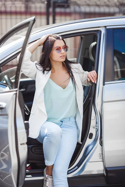 Jovem Senhora Atraente Carro Mulher Negócios Automóvel Feminino Condução Automática — Fotografia de Stock