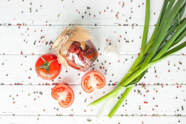 Sonnengetrocknete Tomaten Von Oben Flach Lag Ein Gefäß Mit Hausgemachter — Stockfoto