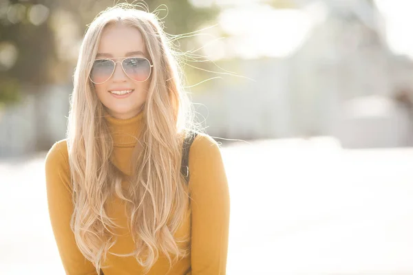 Closeup Portrait Young Beautiful Woman Female Outdoors — Stock Photo, Image