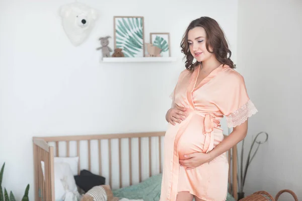 Una Joven Atractiva Esperando Que Nazca Bebé Hermosa Mujer Embarazada —  Fotos de Stock