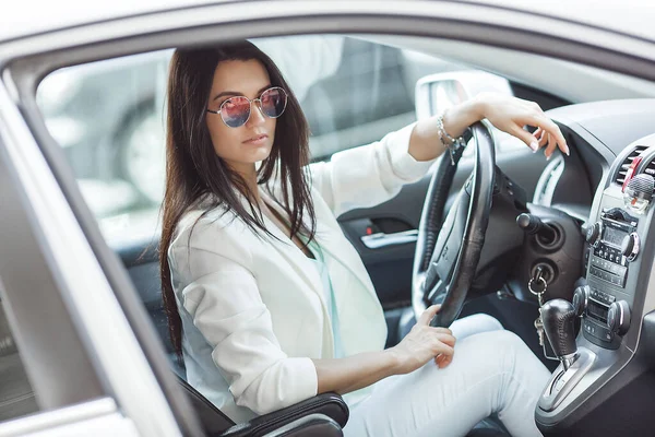 Gorgeous Lady Fansy Car — Stock Photo, Image