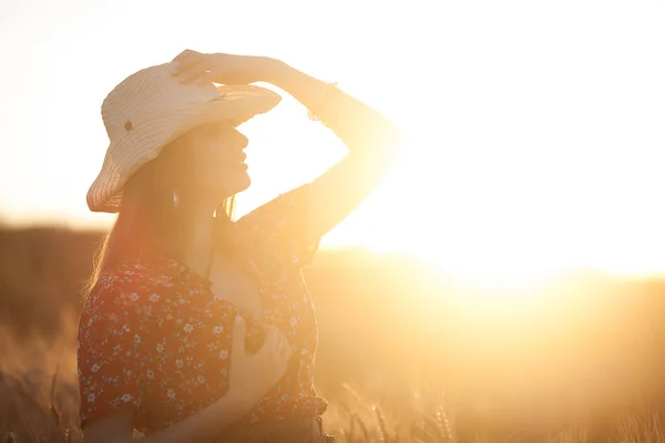 Attractive Young Lady Field Fashion Girl Wheat Field — Stock Photo, Image