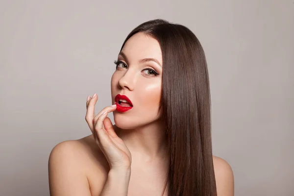 Portrait Young Woman Red Lips Gray Background — Stock Photo, Image