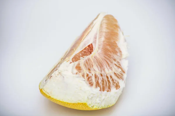 lezzetli taze dilim pomelo natürmort