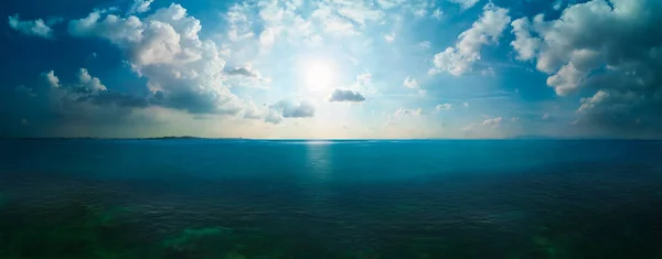 Драматичні Морський Пейзаж Широкий Горизонт Небо Море Панорама Велике Поле — стокове фото